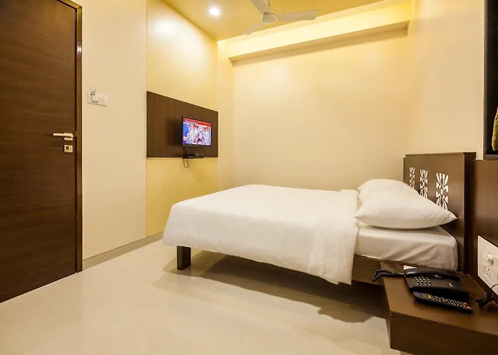City Guest House - Dadar Mumbai